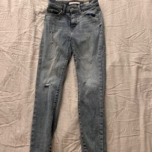 Skinny ripped light washed jeans